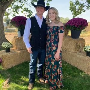 Meet your Posher, Nikole